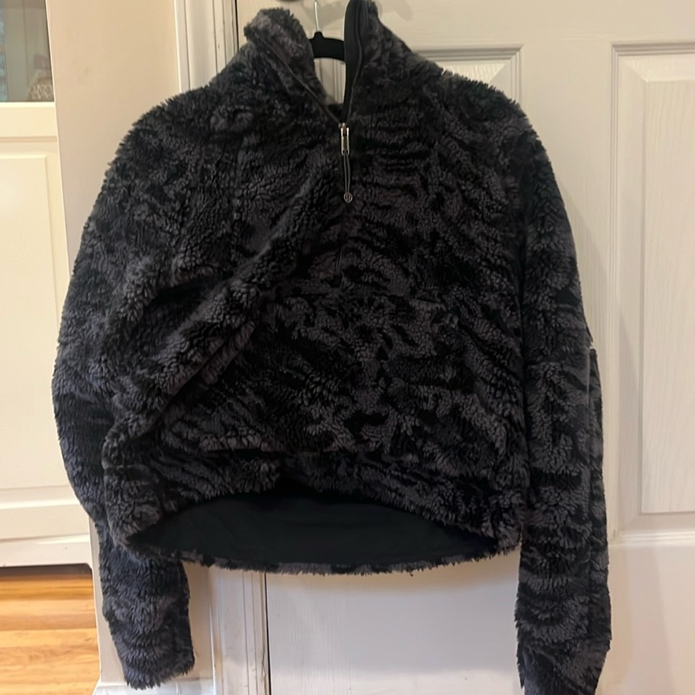 Lululemon Scuba Sherpa
